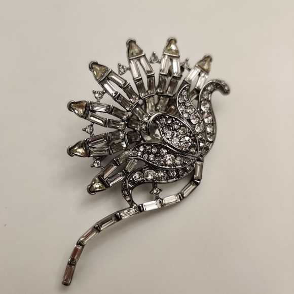 Signed Anne Klein Sparkly Crystals - Picture 4 of 11